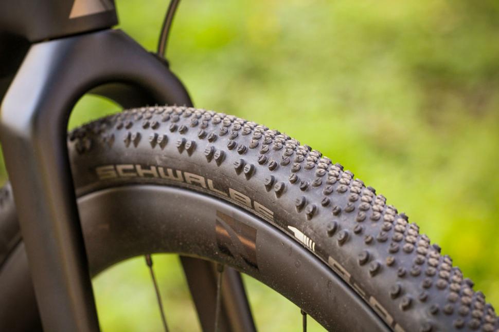 canyon_grail_cf_sl_8.0_sl_-_tyre.jpg