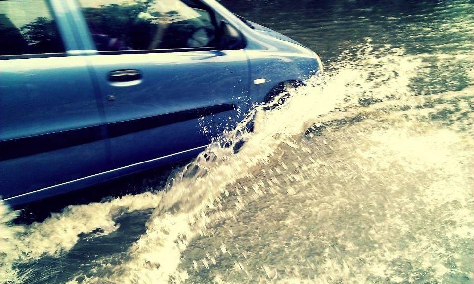Car_water_splash via WikiCommons