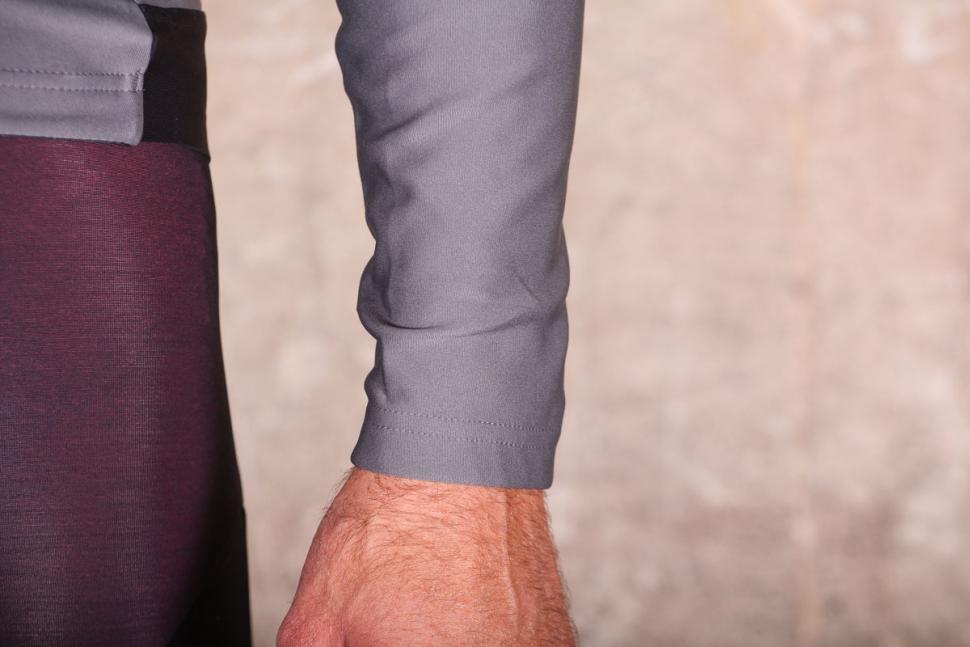 Castelli Perfetto long sleeve jersey - cuff.jpg