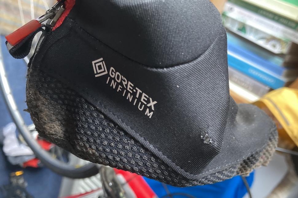 Castelli Perfetto Shoe Covers swaine 1 copy.jpg
