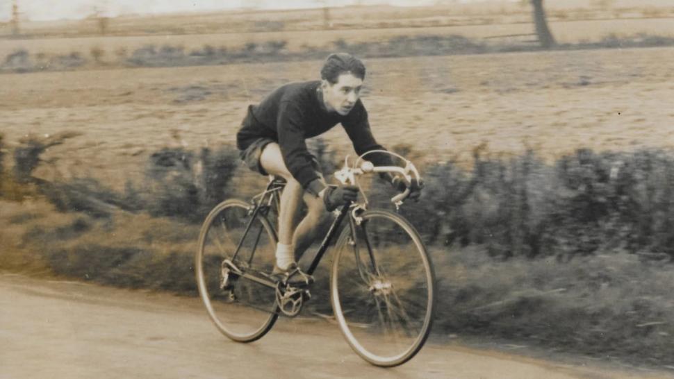 Charlie Burton (credit: British Cycling)