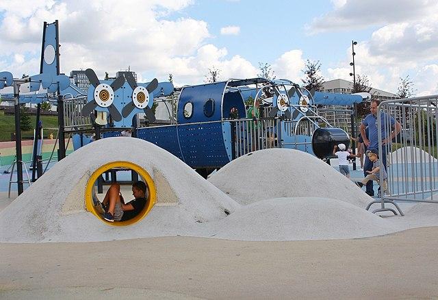 Children's_playground_01
