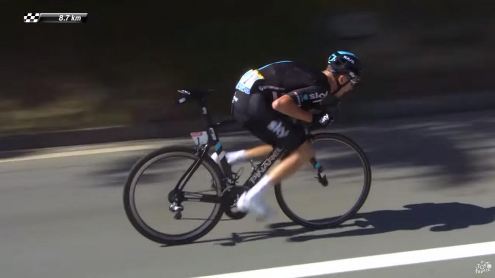 Chris Froome descending.PNG
