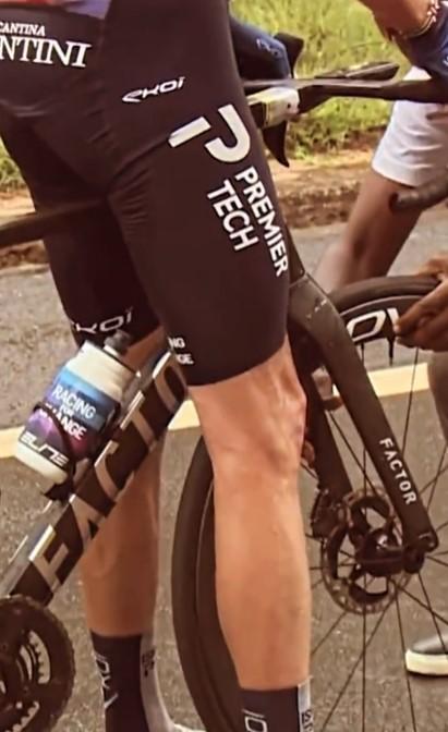 Chris Froome disc brake wheel change screenshiot 2 - via Instagram Reels