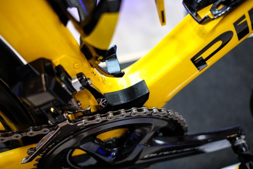 Chris Froome yellow Dogma F10-6.jpg