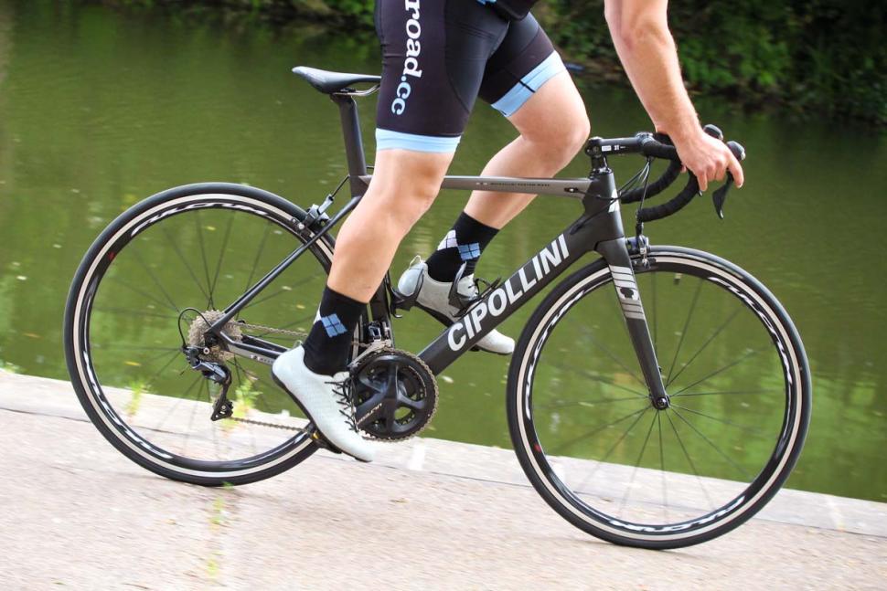 cipollini_mcm_-_riding_3.jpg