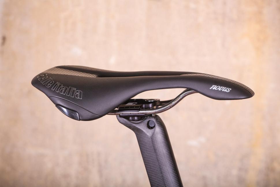 cipollini_mcm_-_saddle.jpg