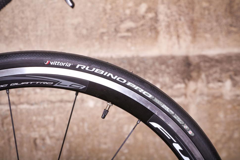 cipollini_mcm_-_tyre.jpg
