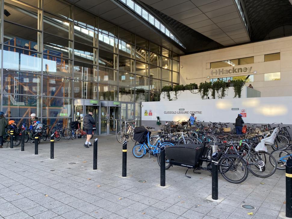 Clissold Leisure Centre bike stands, Stoke Newington (Hackney Bike Fit)