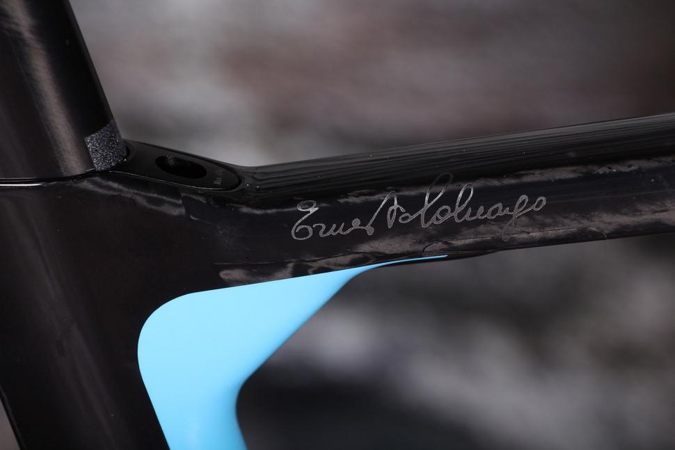 Colnago Concept - top tube detail.jpg