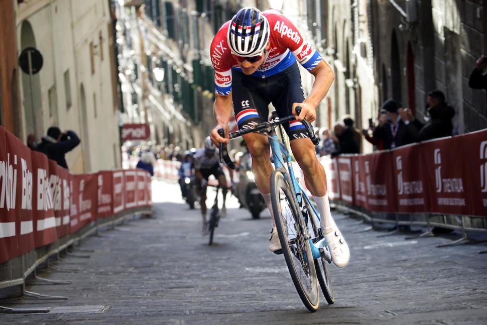 Mathieu van der Poel Strade Bianche Canyon Aeroad (CORVOS/SWPix.com)