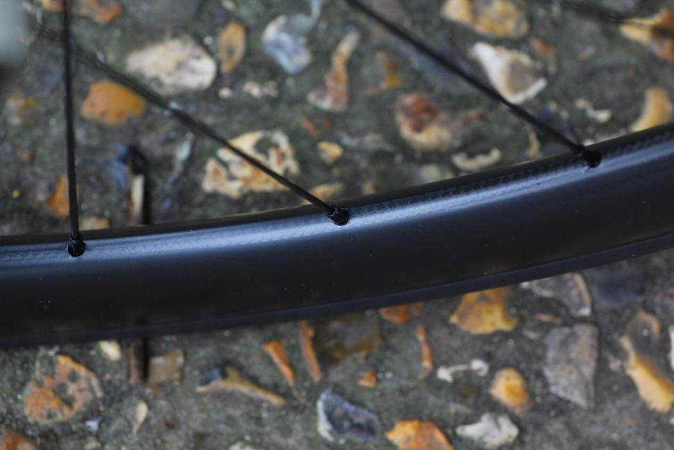 Cosine 45mm Carbon Clincher wheelset - nipples.jpg