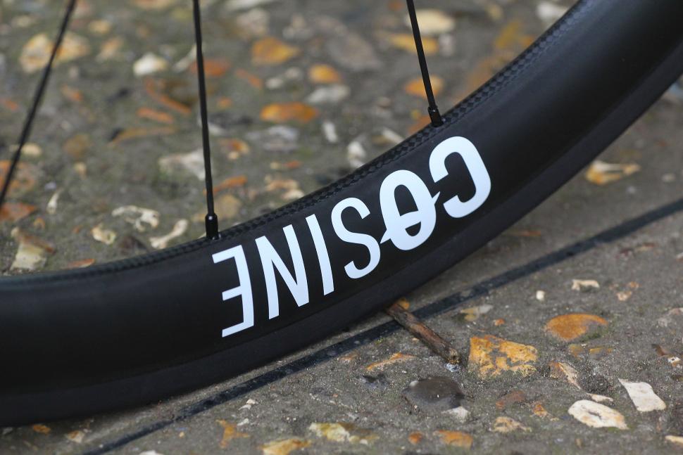 Cosine 45mm Carbon Clincher wheelset - rim.jpg