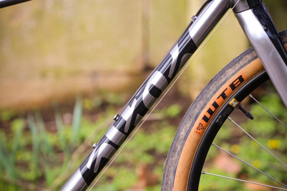 Cotic Escapade - down tube.jpg