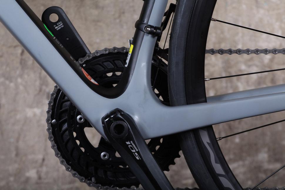 Cube Attain GTC Pro Disc - bottom bracket.jpg