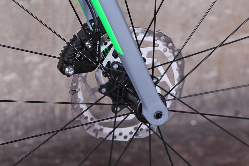 Cube Attain GTC Pro Disc - fork detail.jpg