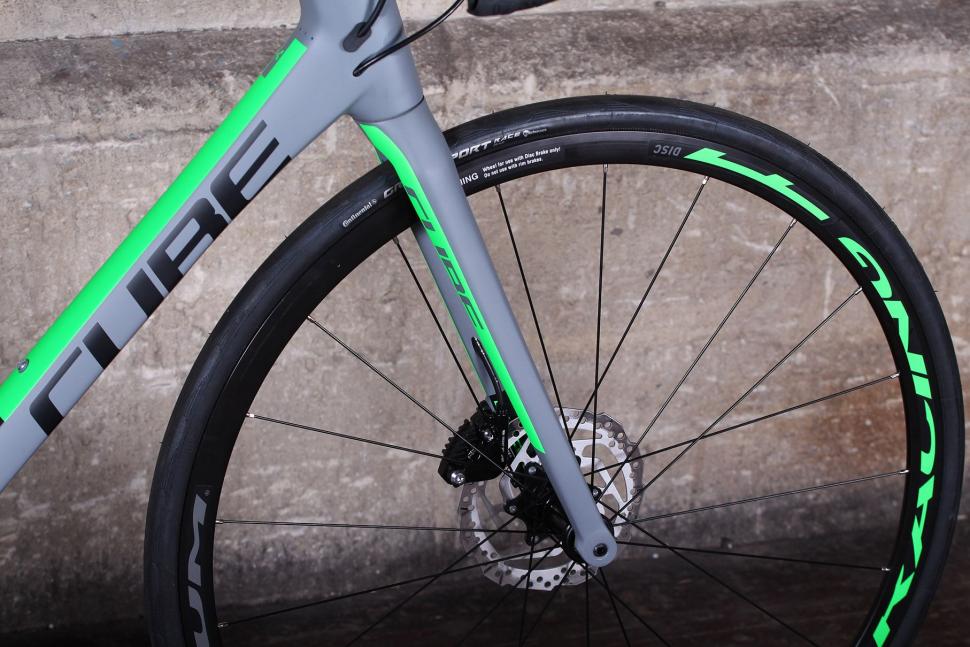 Cube Attain GTC Pro Disc - fork.jpg