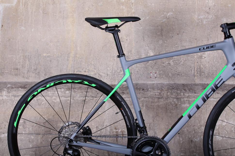 Cube Attain GTC Pro Disc - rear.jpg