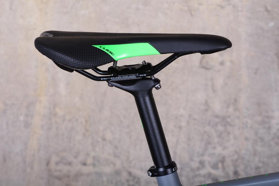 Cube Attain GTC Pro Disc - saddle and post.jpg
