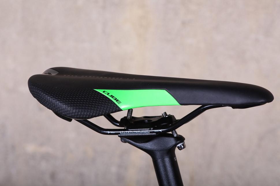 Cube Attain GTC Pro Disc - saddle.jpg