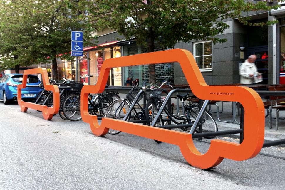 Cyclehoop Car Bike Port 01.jpg