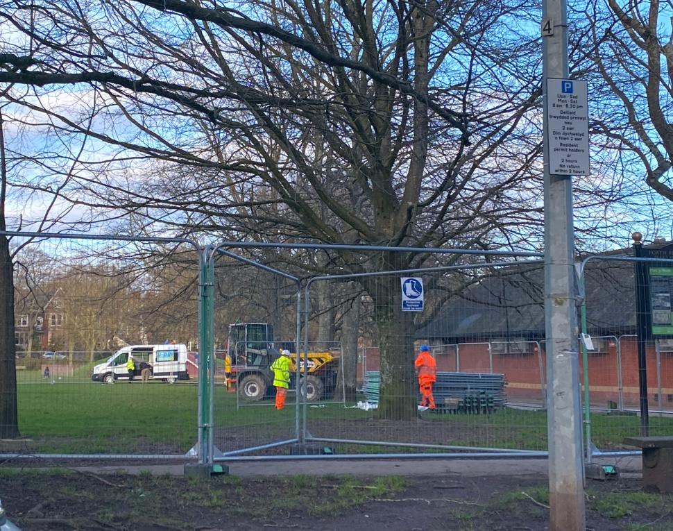 Cycleway works at Roath Park, Cardiff (I Loves The 'Diff, Twitter)