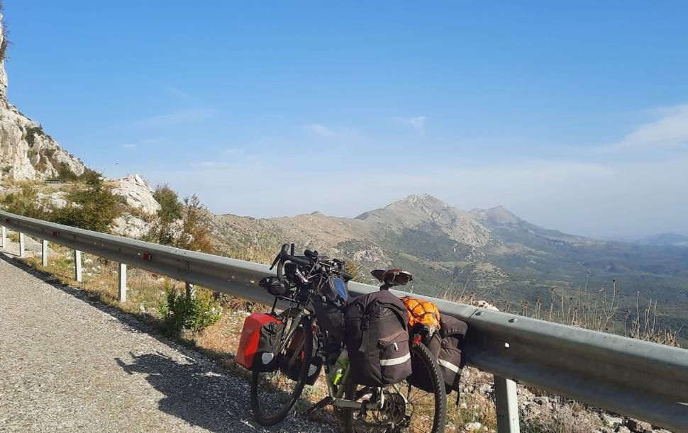 Cyclist's bike stolen in Brighton after 6,000km European ride (Phil Gallon)