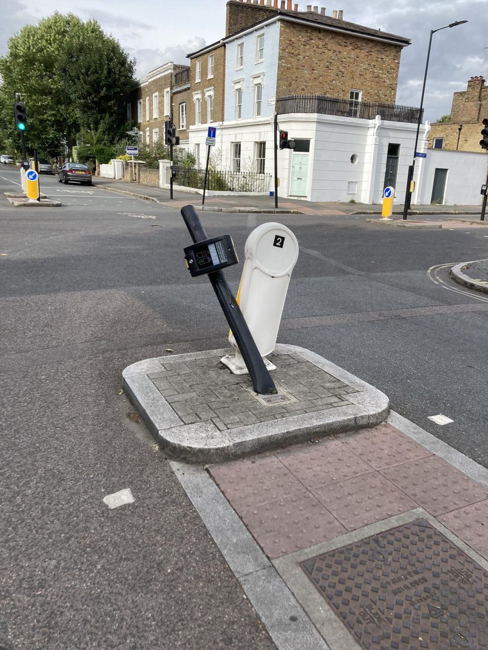 Damage on Cycleway 1 (Cycleway my arse, Twitter)3