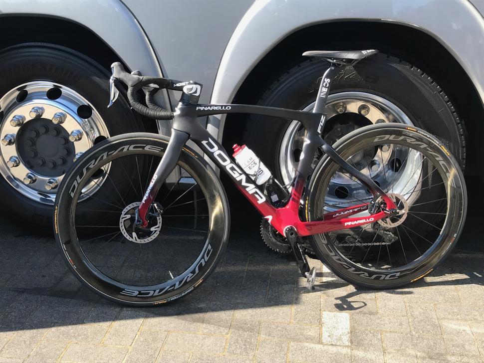dave brailsford dogma disc brake.JPG