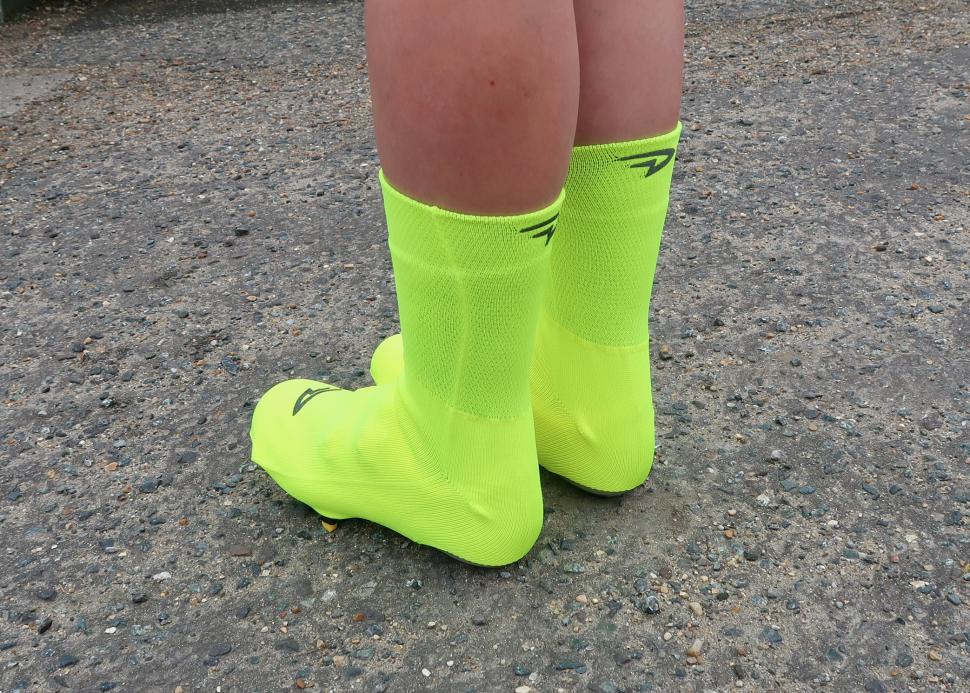 DeFeet Slipstream Strada 3_4 Rear.jpg