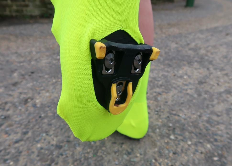 DeFeet Slipstream Strada Cleat Hole.jpg