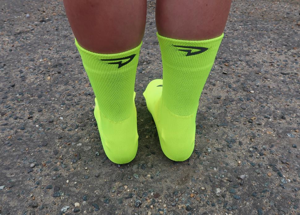 DeFeet Slipstream Strada Rear Logos.jpg