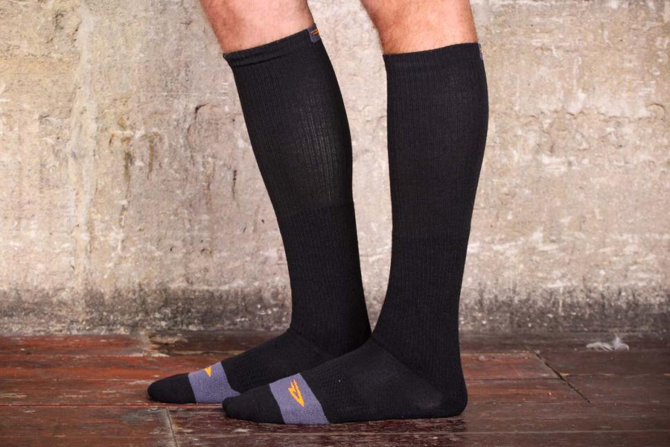 DeFeet Thermeator Knee High socks.jpg
