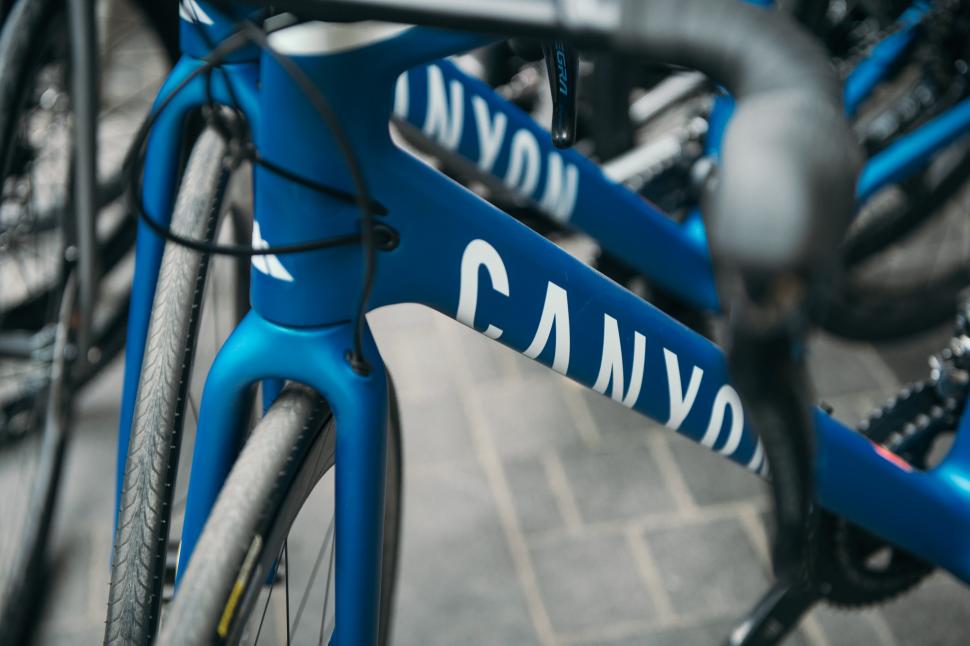 Demo bikes road 