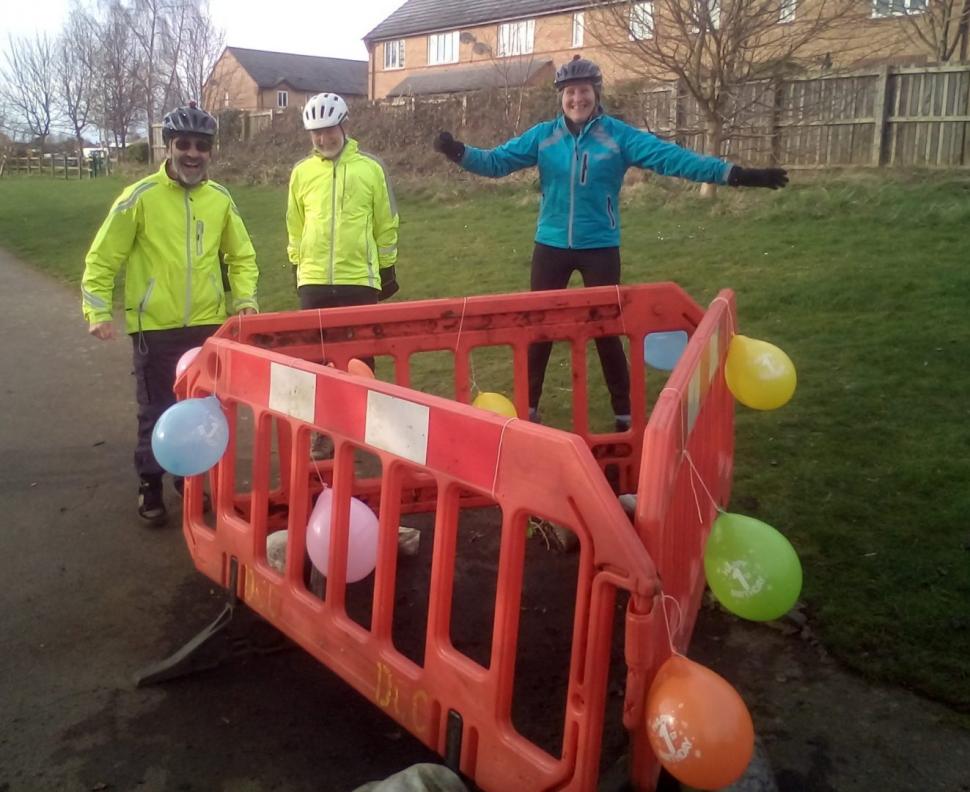 derby cycling group pothole jumping_for_joy-1323x1080