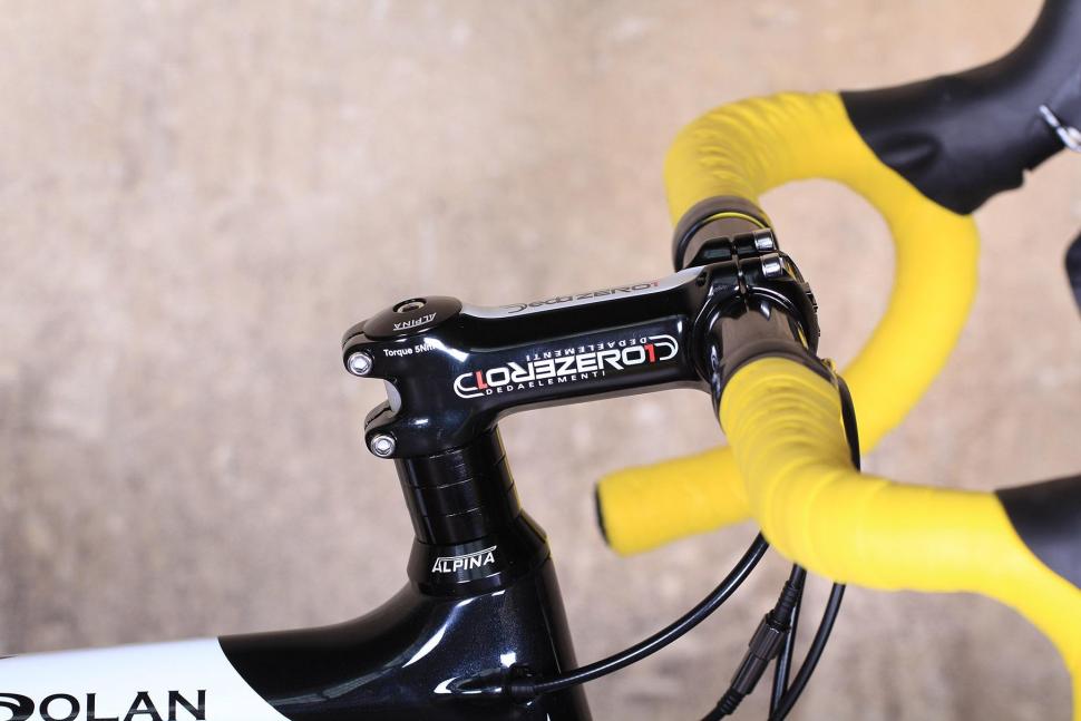 Dolan L Etape - stem.jpg