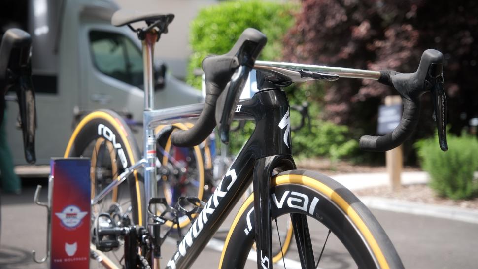 2024 Dauphine Roval CLX Team front shot