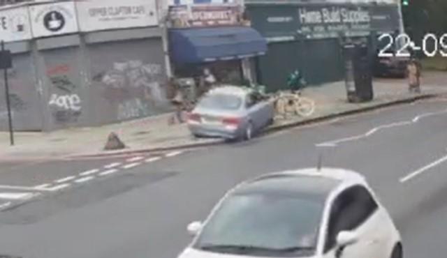 Driver mounts pavement and ploughs through cycle rack on Upper Clapton Road, London (999 London)