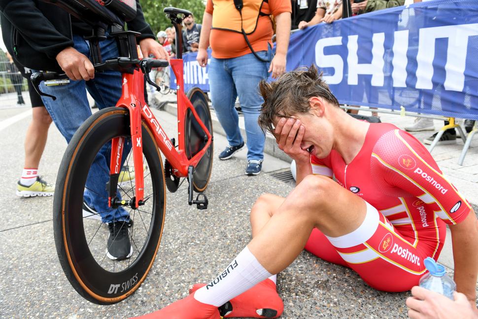Price-Pejtersen after winning the U23 world time trial title in Bruges in 2021 (Simon Wilkinson/SWpix.com)