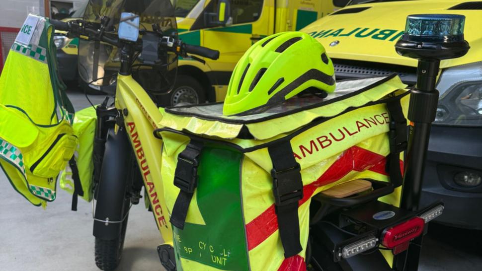 e-bike ambulance