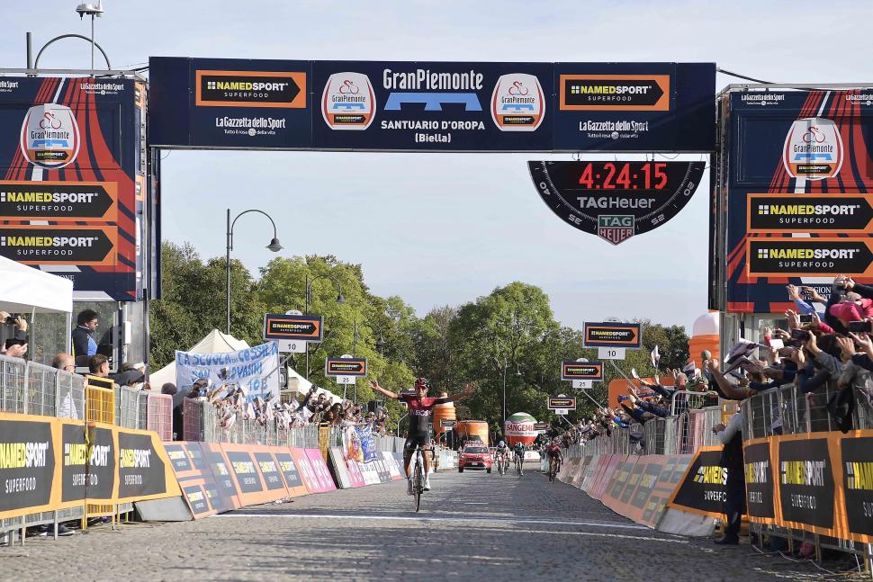 Egan Bernal Grand Piemont - credit LaPresse