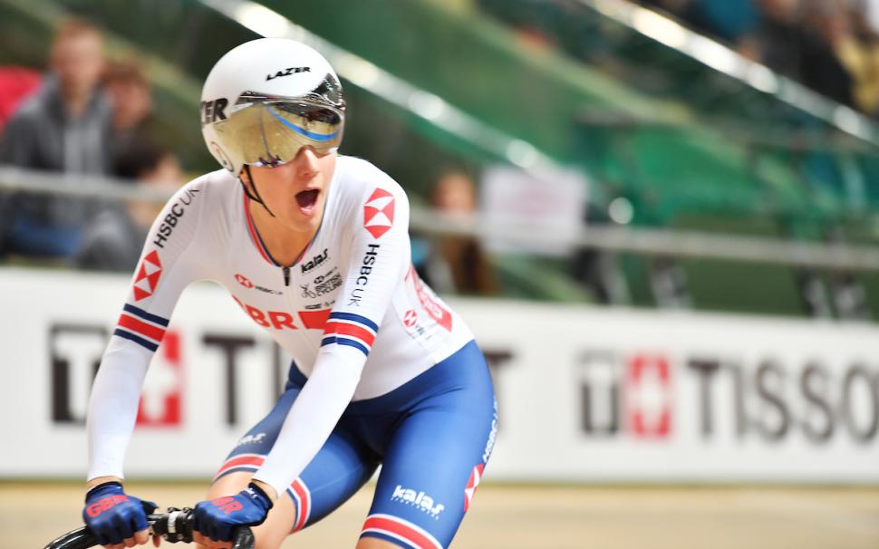 Elinor Barker wins scratch race gold at the 2019 UCI Track Cycling World Championships (picture credit SWPix.com)