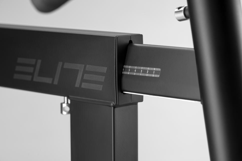 Elite Square front length adjustment