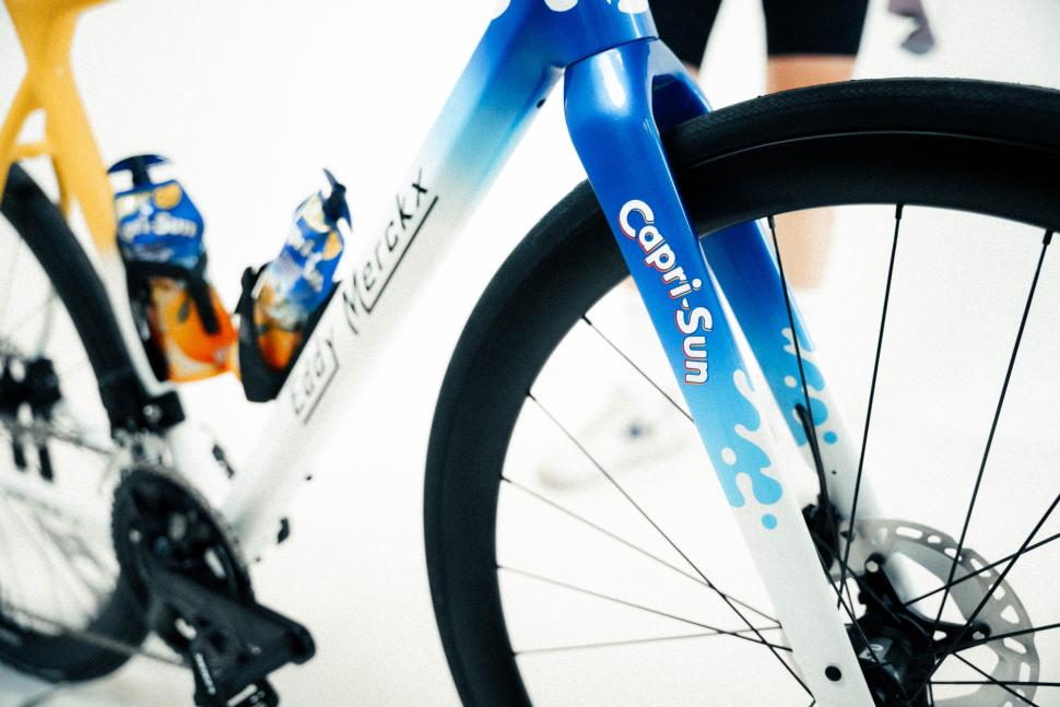 Eddy Merckx x Capri-Sun
