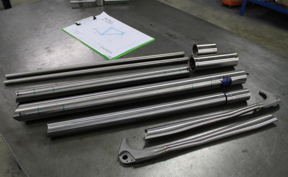 Enigma 2024 Eikon Build Prepped Tubeset.JPG