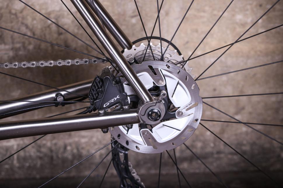 Enigma Escape - rear disc brake.jpg