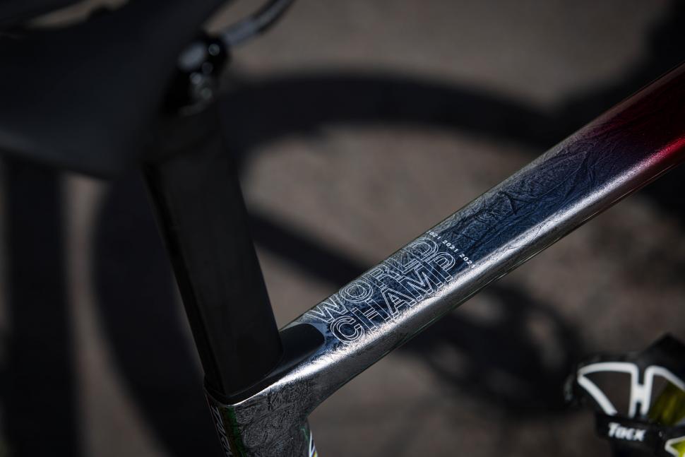 2022 Julian Alaphillipe World Championship Edition Specialized Tarmac SL7 5