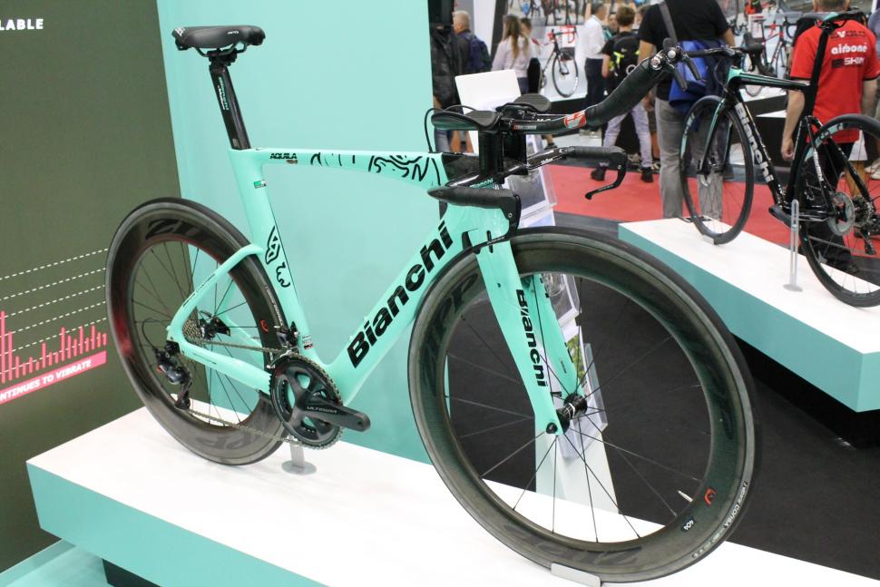 Eurobike 2017 Bianchi Aquila CV TT bike - 1.jpg