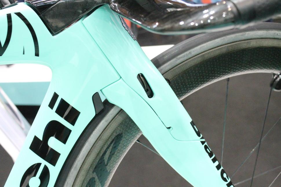 Eurobike 2017 Bianchi Aquila CV TT bike - 3.jpg