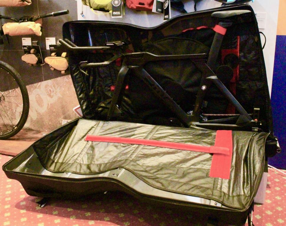 Evoc Road Bike Bag Pro - 1.jpg